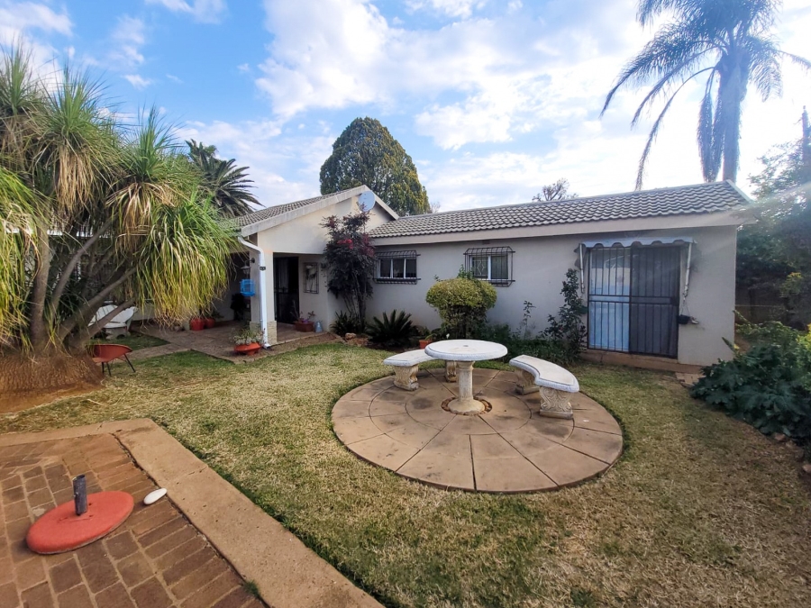 3 Bedroom Property for Sale in Flamwood North West